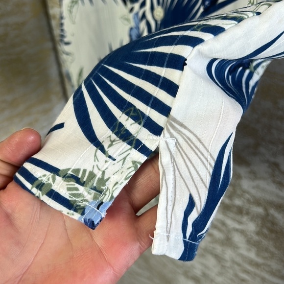 Newport Isle Blue/White Hibiscus Hawaiian Short Sleeve Button Up Shirt Size S - Picture 5 of 12